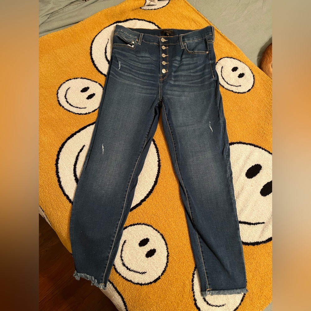 RACHEL ROY| Mid to High Rise Stretch Jeans with Frayed Bottoms
